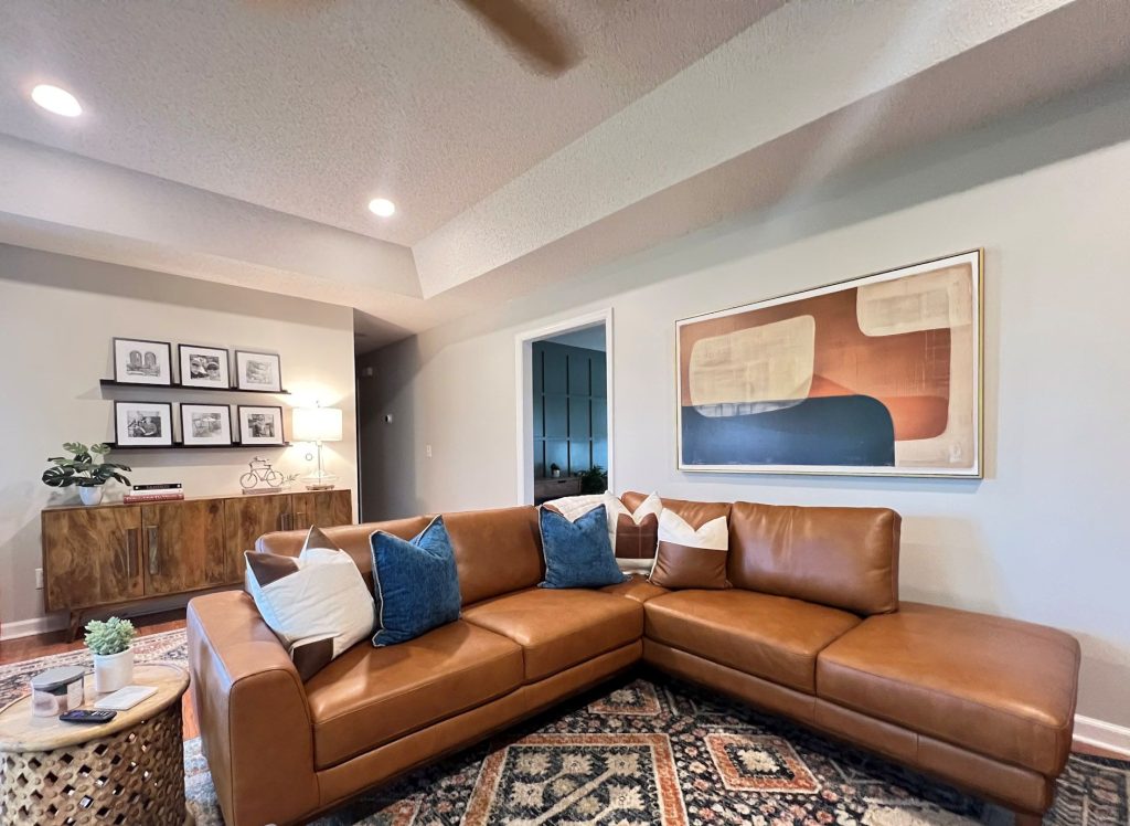 Home decorated with mid century furnishings Murfreesboro, TN